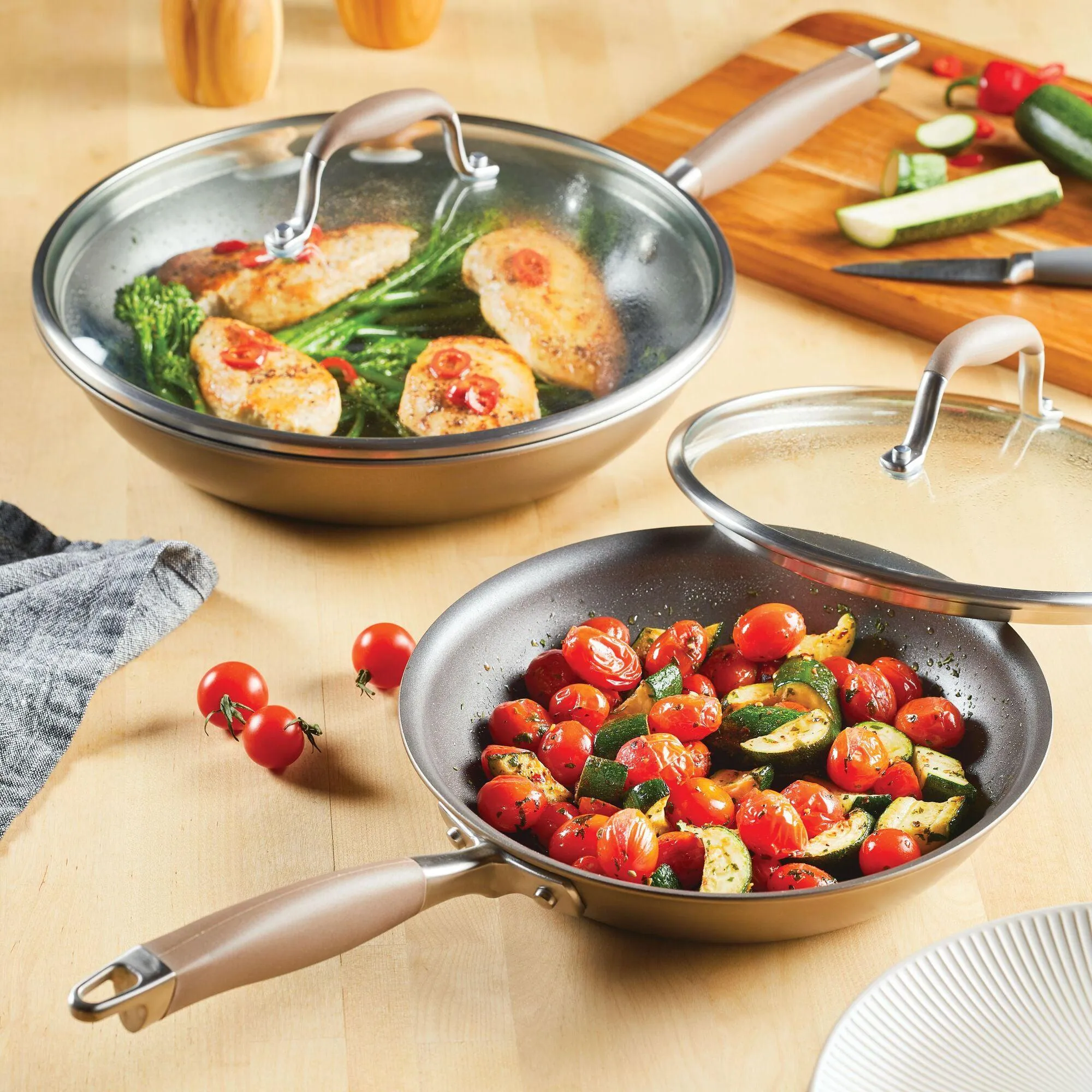 4-piece Skillet and Lid Set