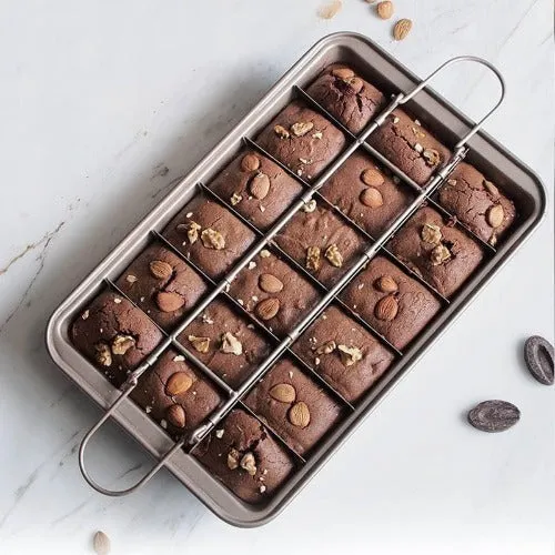 Brownie Baking Pan With Dividers