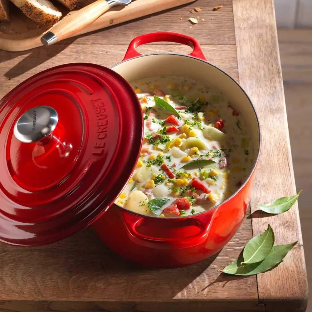 Le Creuset Signature 2.75 Qt. Oval Dutch Oven