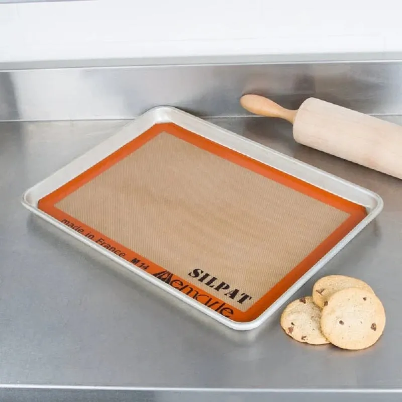 Sasa Demarle SILPAT 8 1/4" x 11 3/4" Quarter Size Silicone Non-Stick Baking Mat